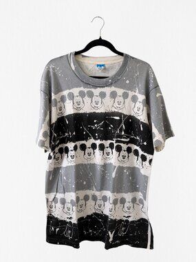 Vintage 90's Mickey Mouse Disney AOP Striped Splatter Tee (OS/L)
